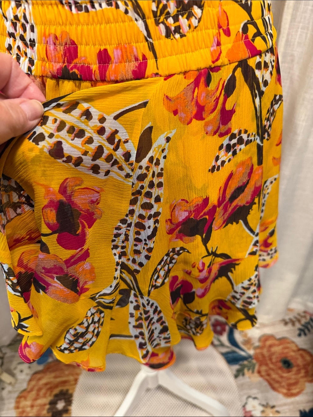 A.L.C. Silk Floral Smocked Mini Skirt Yellow Pink Size 6 - Picture 10 of 16